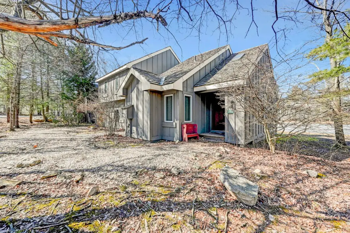 390 Snow Ridge Circle, Lake Harmony, PA 18624 - #1