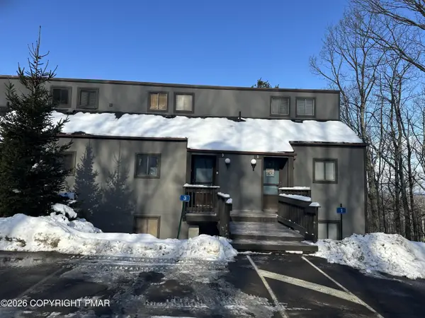 3 Middle Village Way, Tannersville, PA 18372