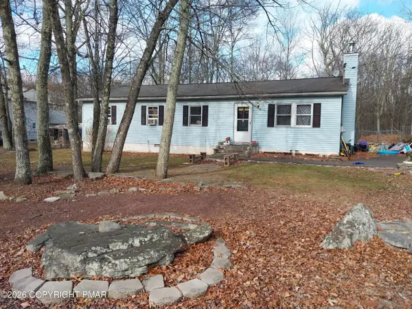 2108 Fox Road, Bushkill, PA 18324