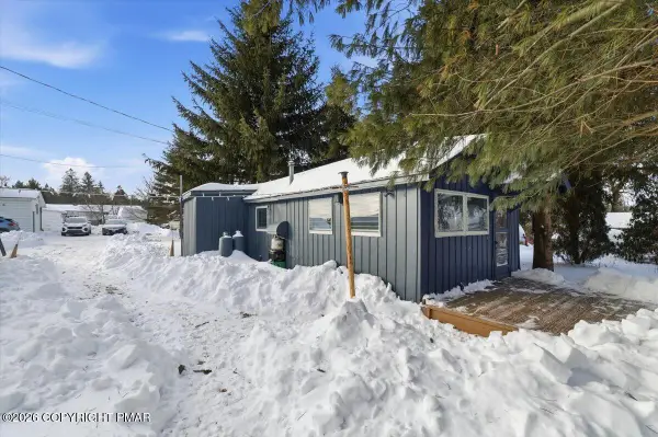 107 Circle Lane, Greentown, PA 18426