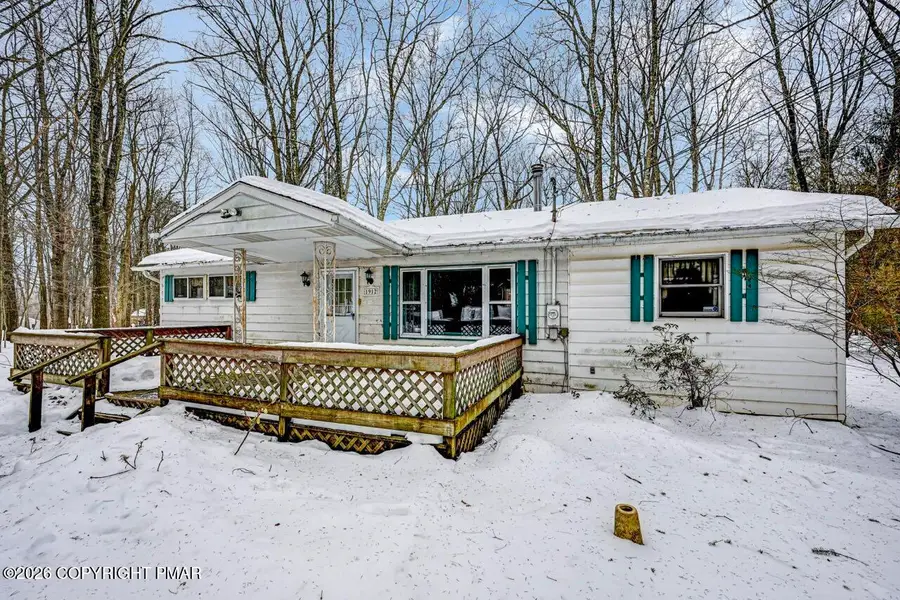 1912 Johns Road, Effort, PA 18330 - #2