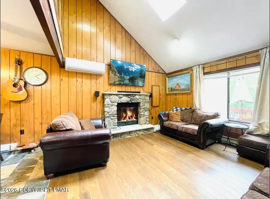 72 Creekview Drive East, Gouldsboro, PA 18424 - #2