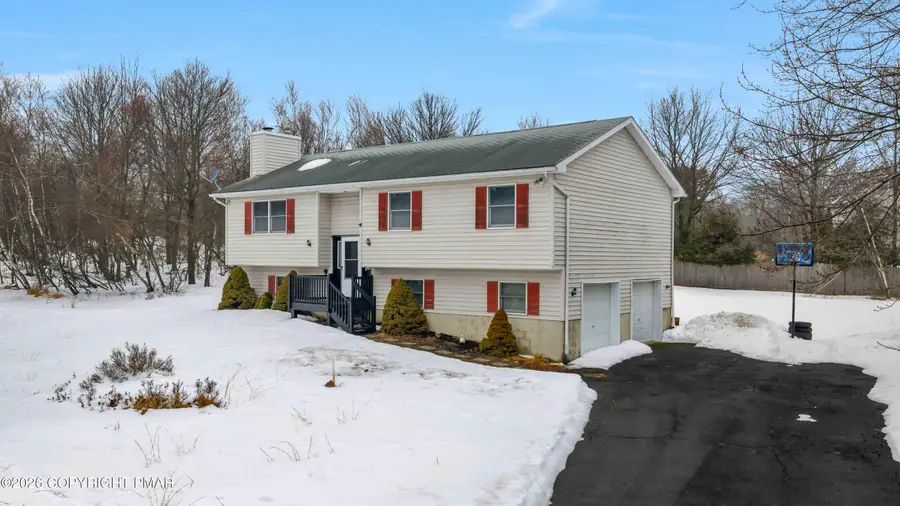 2083 Sun Valley Drive, Blakeslee, PA 18610 - #3