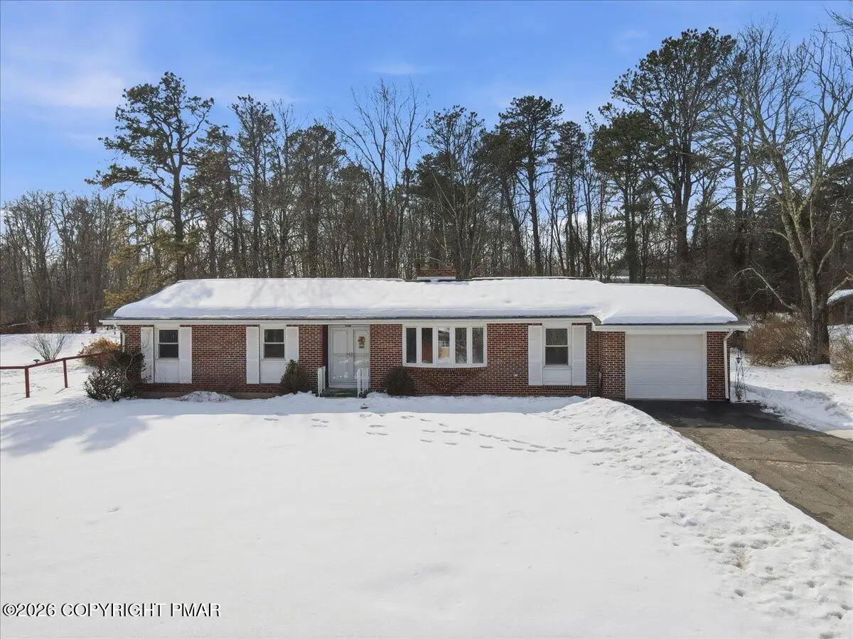 423 Oak Street, Cresco, PA 18326 - #1