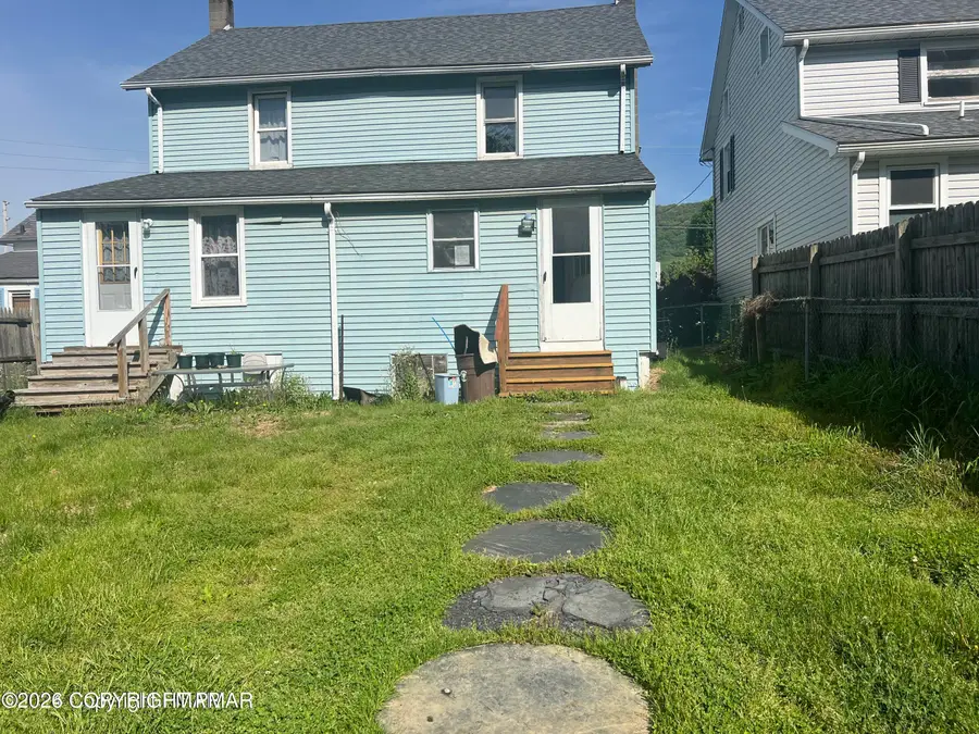 16-18 E Main Street, Pen Argyl, PA 18072 - #2