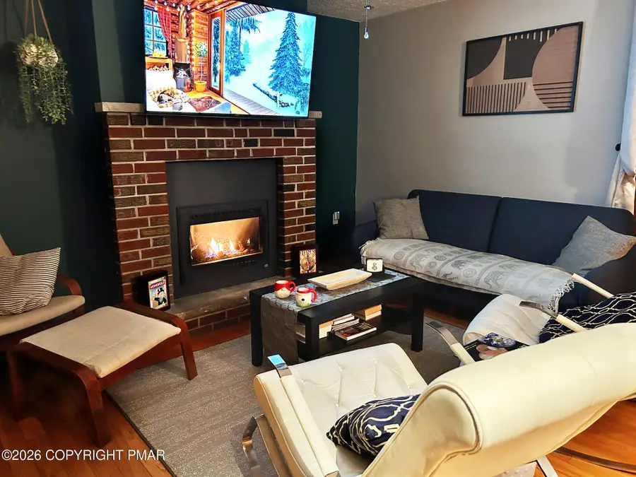 31 Seneca Road, Mount Pocono, PA 18344 - #2