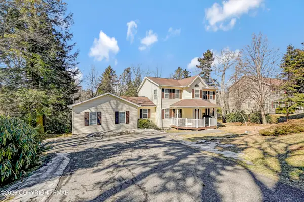 1338 Hilltop Drive, Long Pond, PA 18334