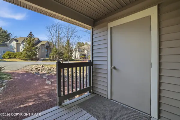 168 Hawthorne Court, Tannersville, PA 18372