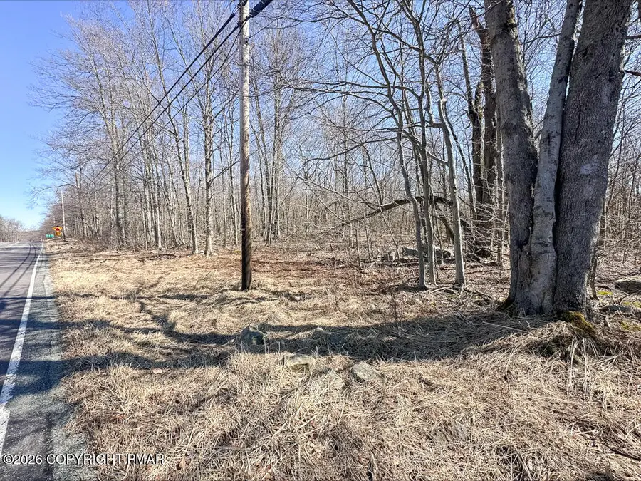 Somerset Dr 30, Tobyhanna, PA 18466 - #3