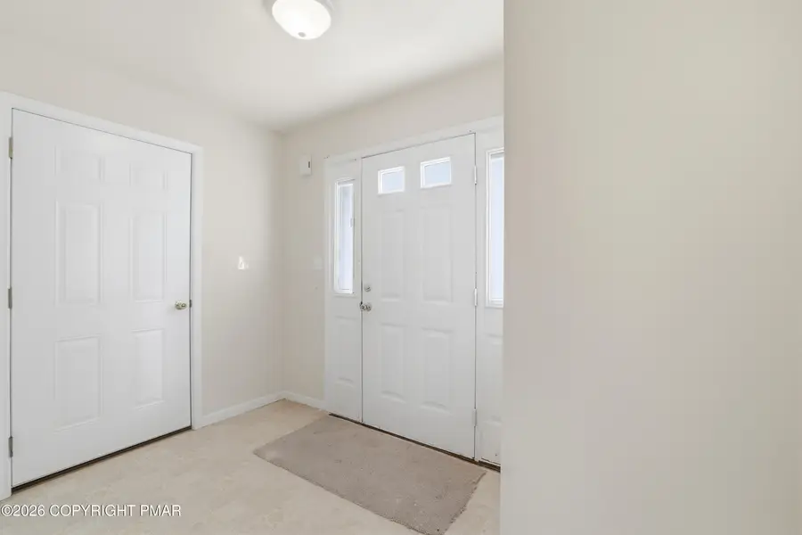 112 Amos Circle, Bushkill, PA 18324 - #3