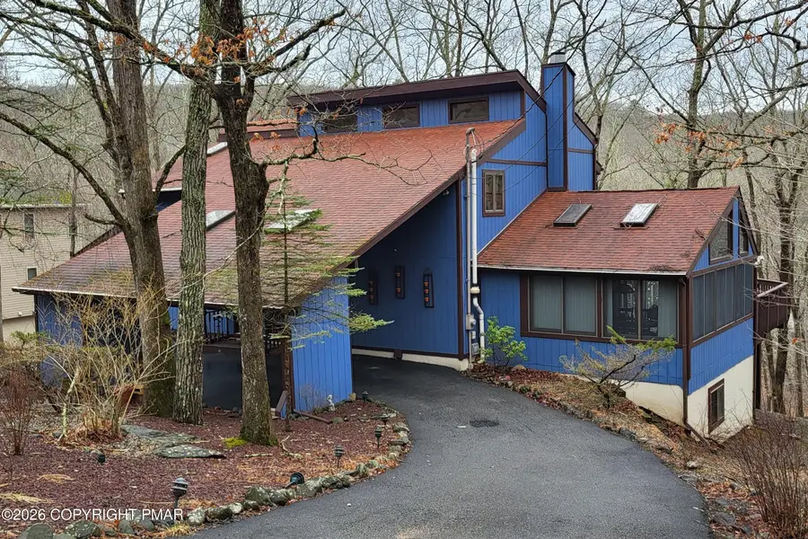 137 Regent Street, Bushkill, PA 18324 - #2