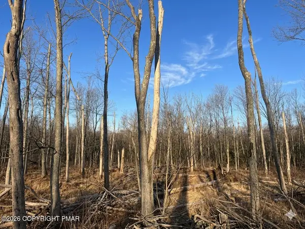 3316 Falstaff Drive, Tobyhanna, PA 18466