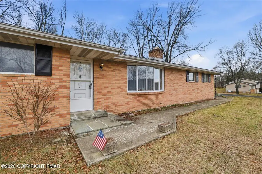 16 Pardees Loop, East Stroudsburg, PA 18302 - #2
