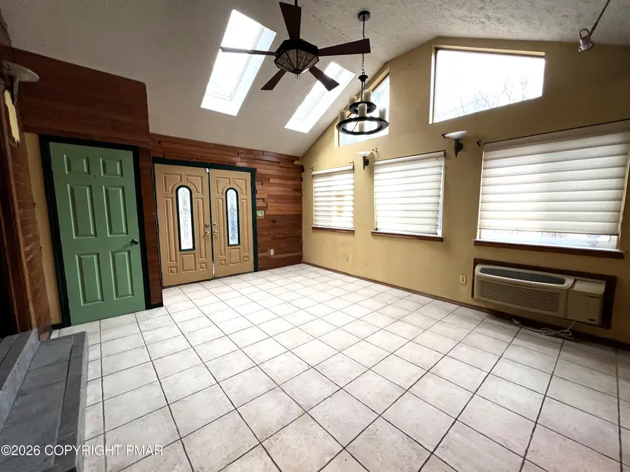 152 Fairview Avenue, Mount Pocono, PA 18344 - #2