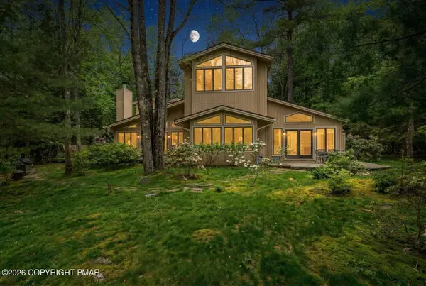 5290 Woodland Avenue, Pocono Pines, PA 18350