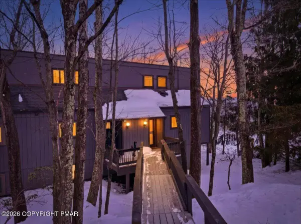 66 Cross Country Lane, Tannersville, PA 18372