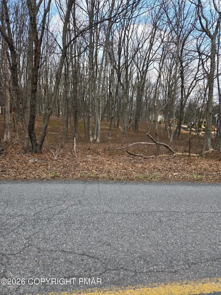 75 Cascade Drive, Effort, PA 18330 - #2