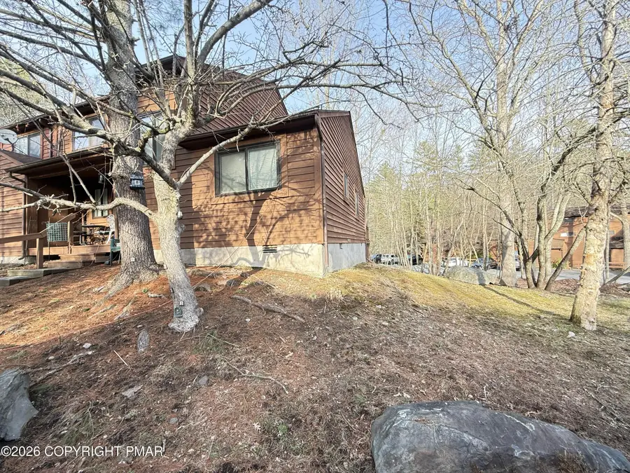 524 Wales Court, Bushkill, PA 18324 - #2