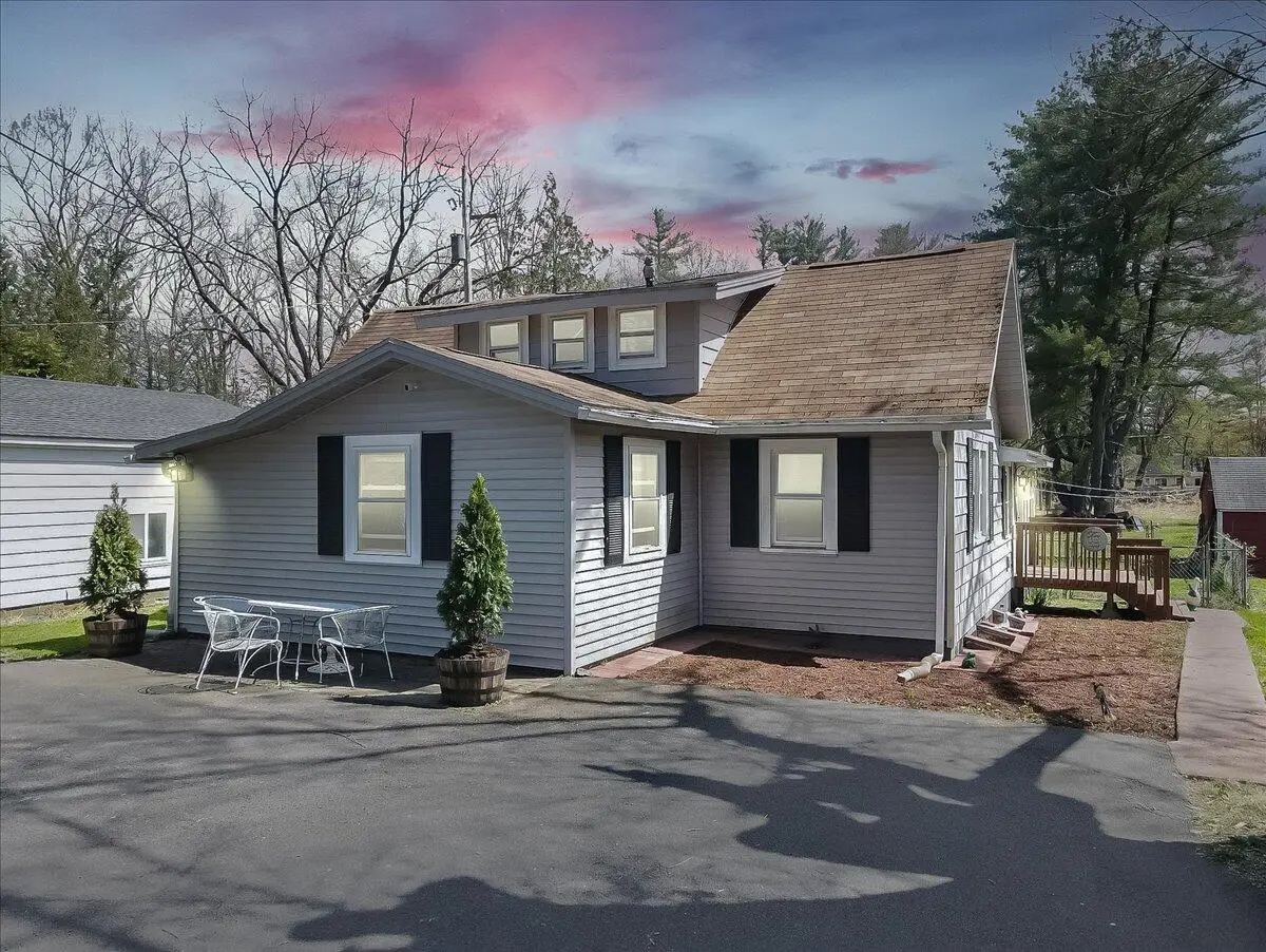 813 Stokes Mill Road, Stroudsburg, PA 18360 - #1