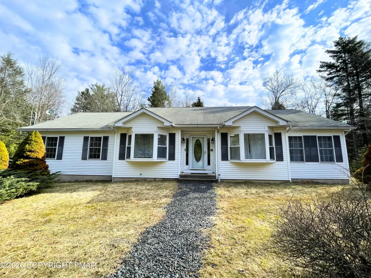 238 Minsi Trail W, Long Pond, PA 18334 - #1