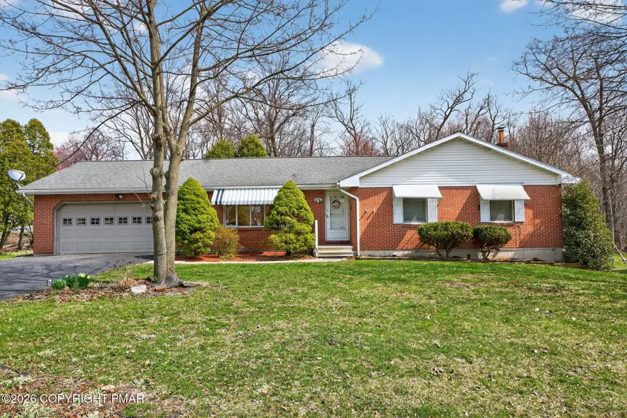 811 Hawthorne Lane, Pen Argyl, PA 18072 - #2