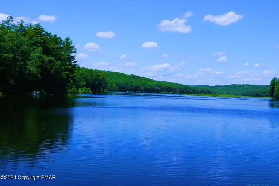 390 Creek Court, Hawley, PA 18428 - #3