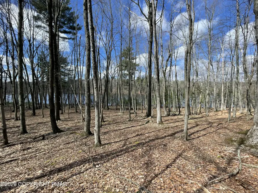 566 Hallowood Drive, East Stroudsburg, PA 18302 - #2