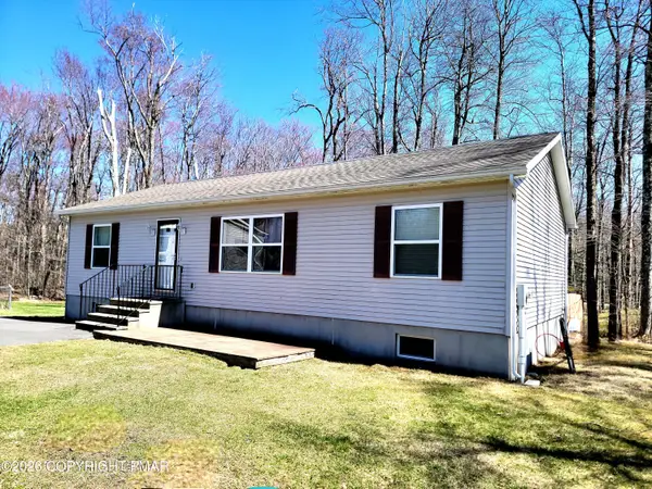 109 St Regis Walk, Tobyhanna, PA 18466
