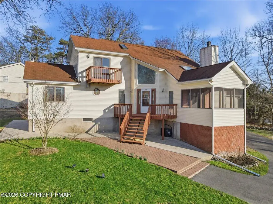 110 Bexhill Court, Bushkill, PA 18324 - #2