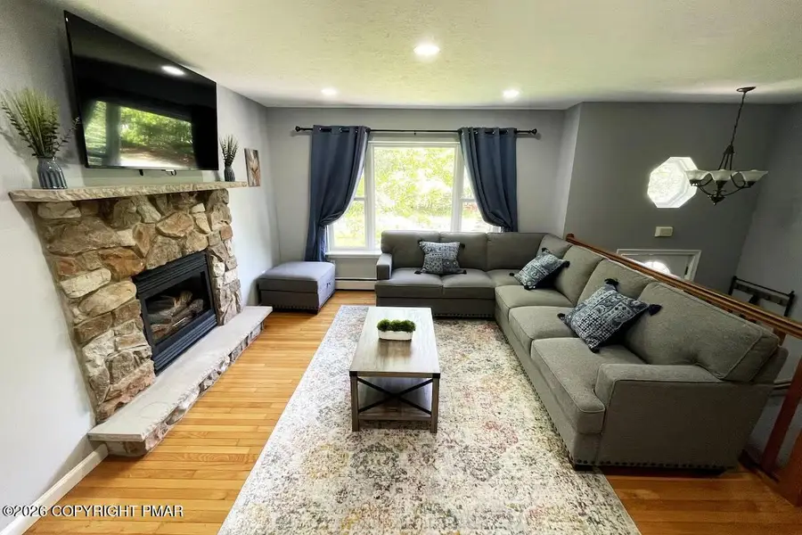 1216 Glade Drive S, Long Pond, PA 18334 - #2