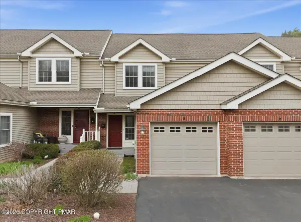 8 Oak Leaf Lane, East Stroudsburg, PA 18301