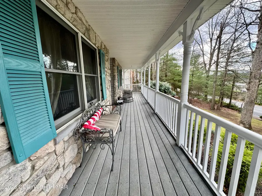 284 Eastshore Drive, East Stroudsburg, PA 18301 - #2