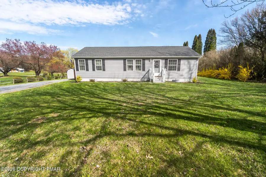 838 S Dogwood Road, Walnutport, PA 18088 - #2