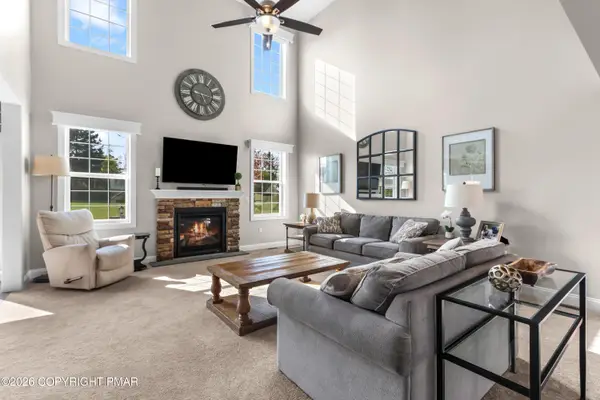 113 Ashview Court, Nazareth, PA 18064