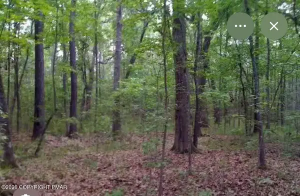 Fawn Road, Hawley, PA 18428