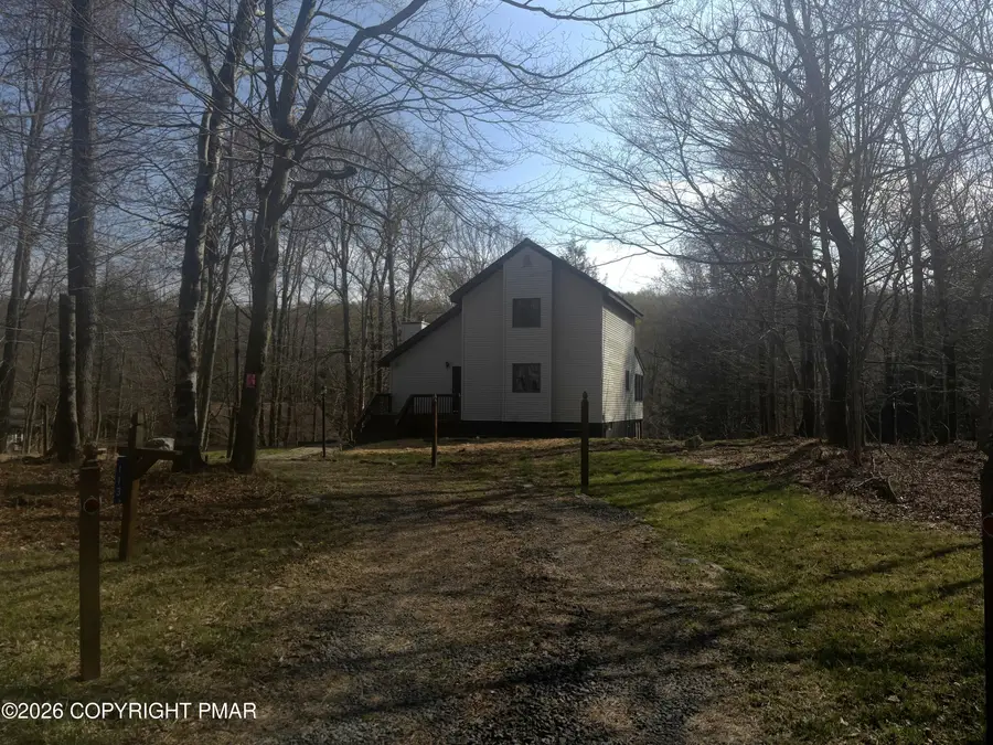 113 S Lehigh River Drive, Clifton, PA 18424 - #2