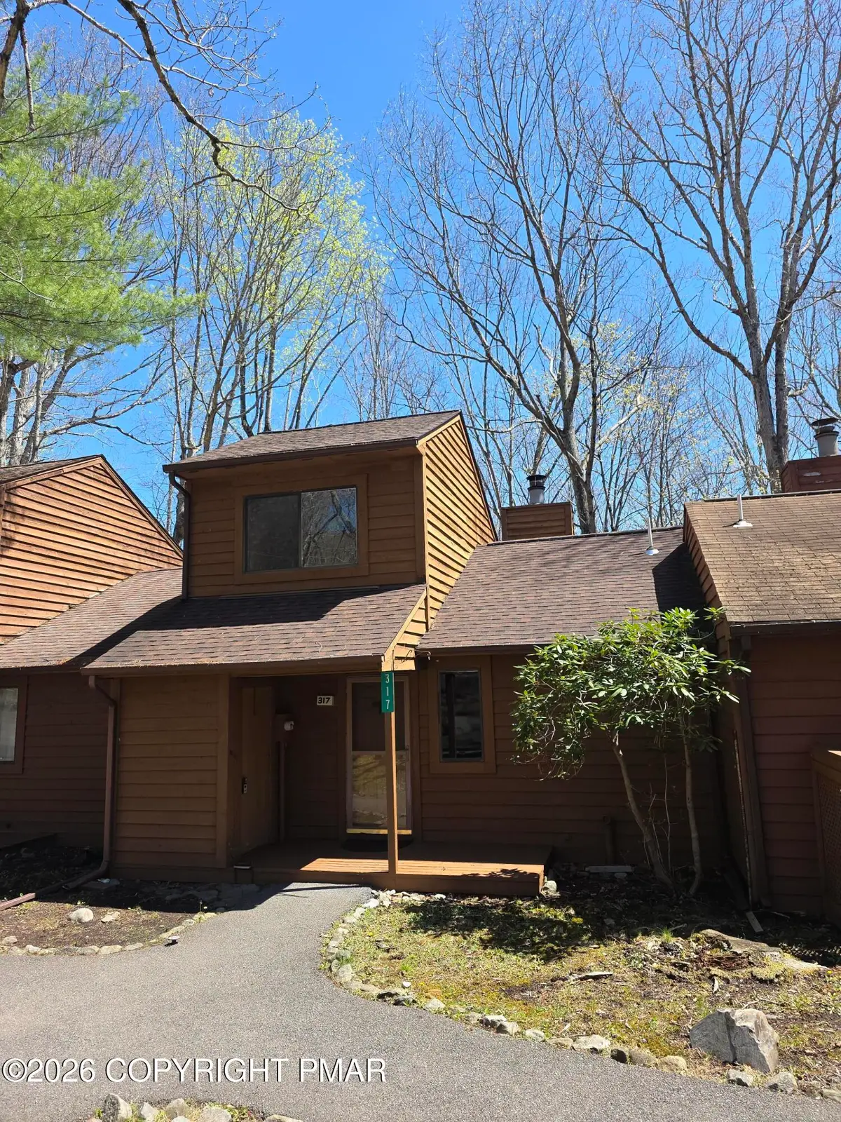 317 Keswick Avenue, Bushkill, PA 18324 - #1