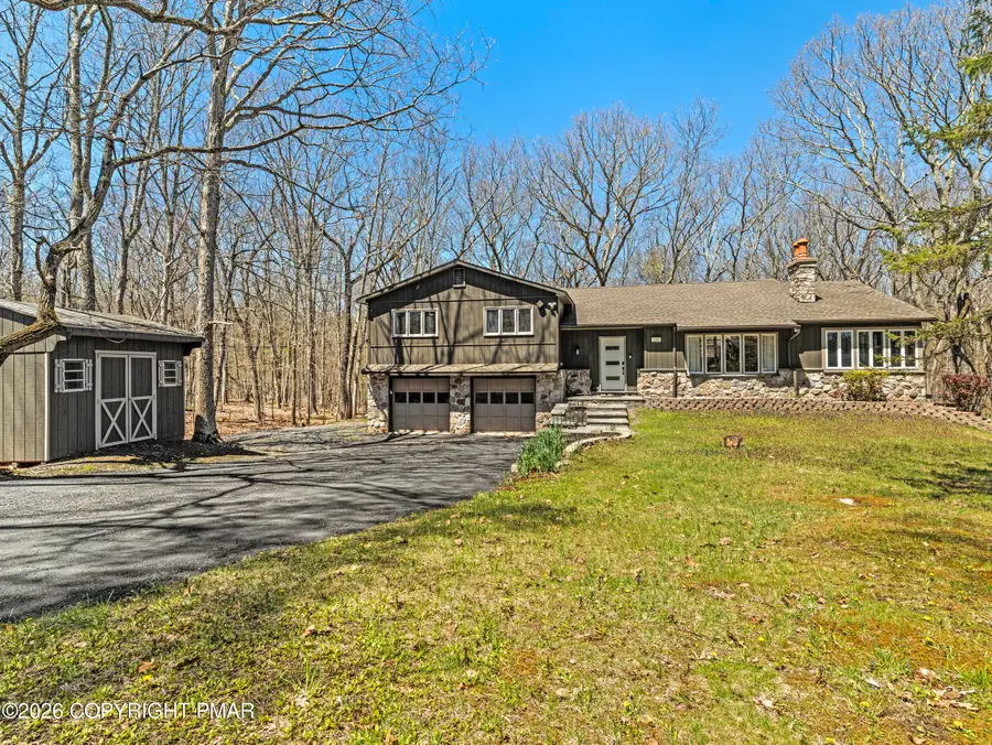 109 Luton Court, Bushkill, PA 18324 - #2