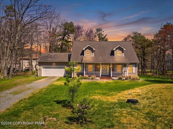 142 Stillwater Drive, Pocono Summit, PA 18346