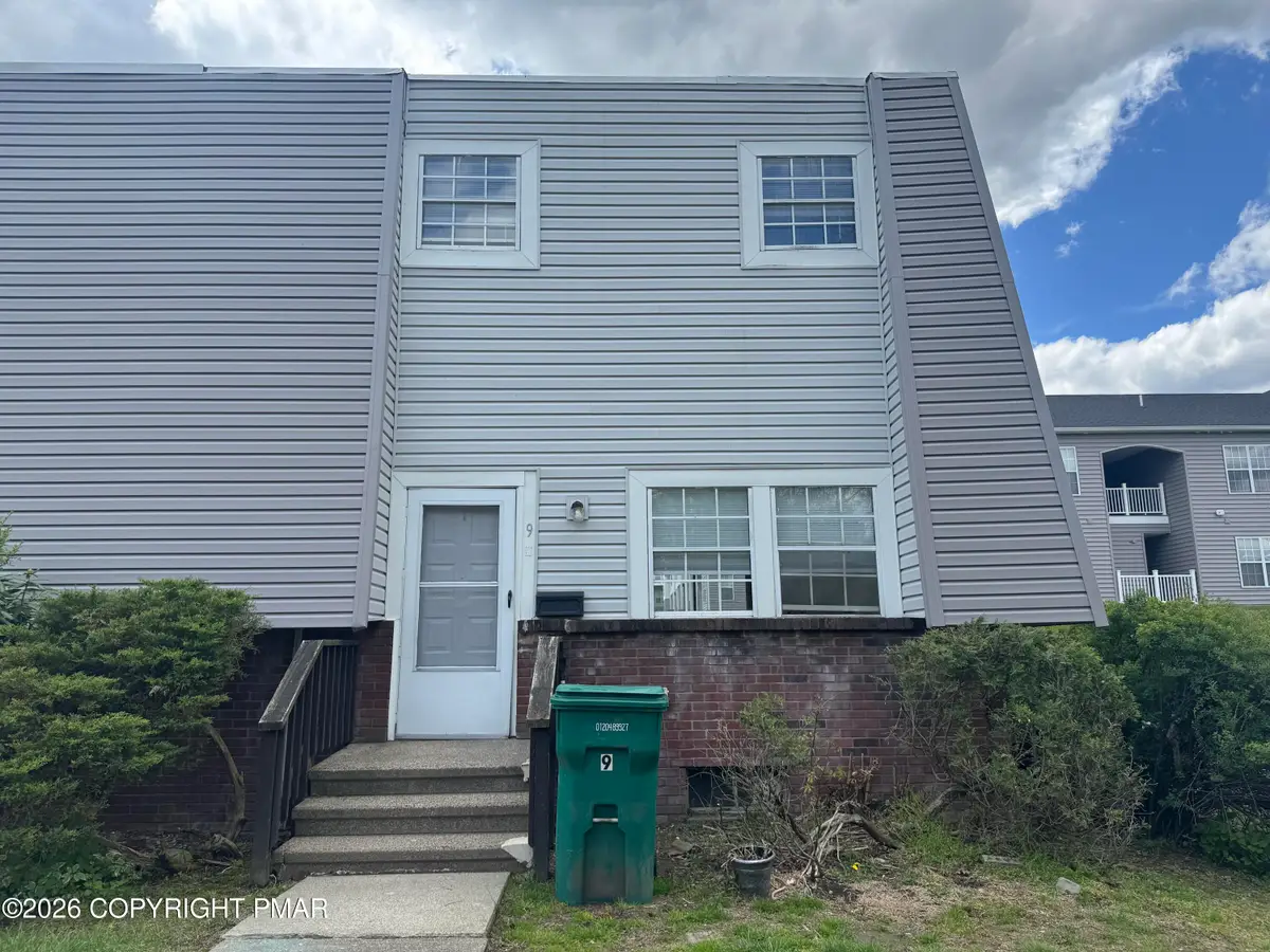 9 Spring Lane, East Stroudsburg, PA 18301 - #1