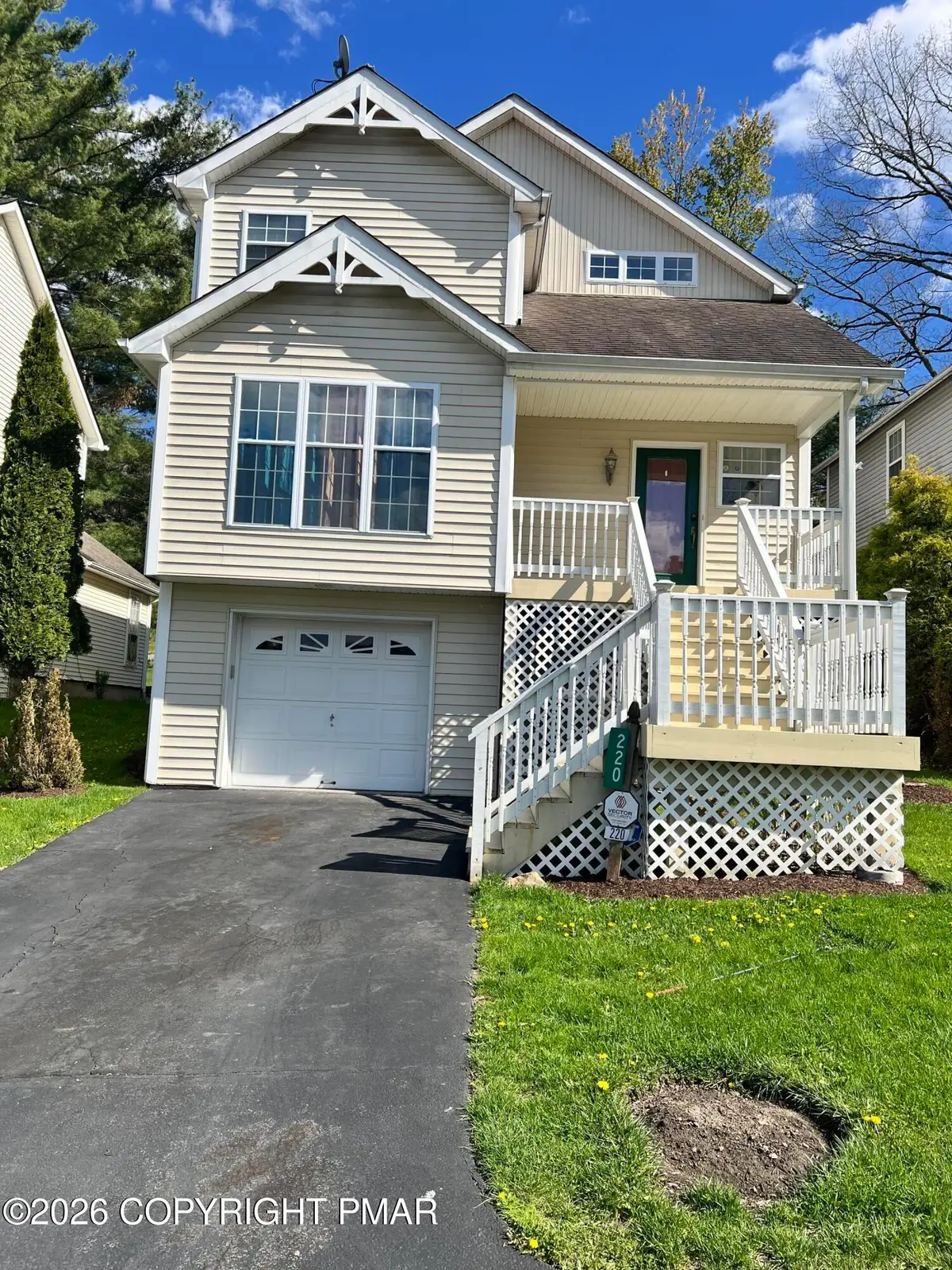 220 Hawthorne Village Court, East Stroudsburg, PA 18302 - #1
