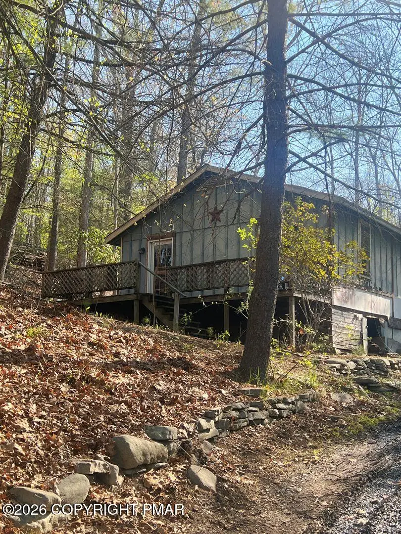 1214 W Sugar Mountain Road W, Bushkill, PA 18324 - #1