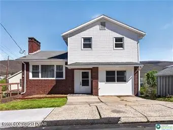 2 E Center Street, Nesquehoning, PA 18240