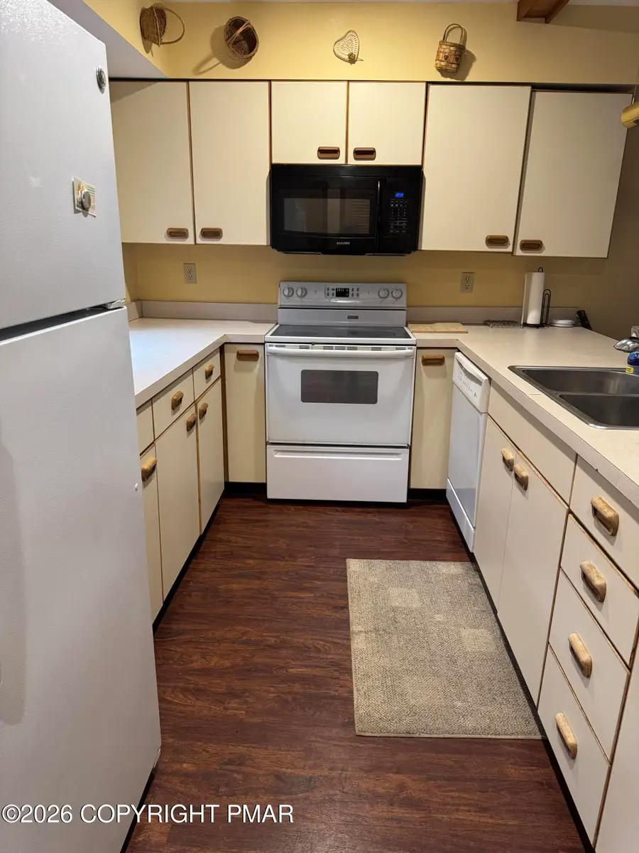 273 Northslope Ii Road, East Stroudsburg, PA 18302 - #2