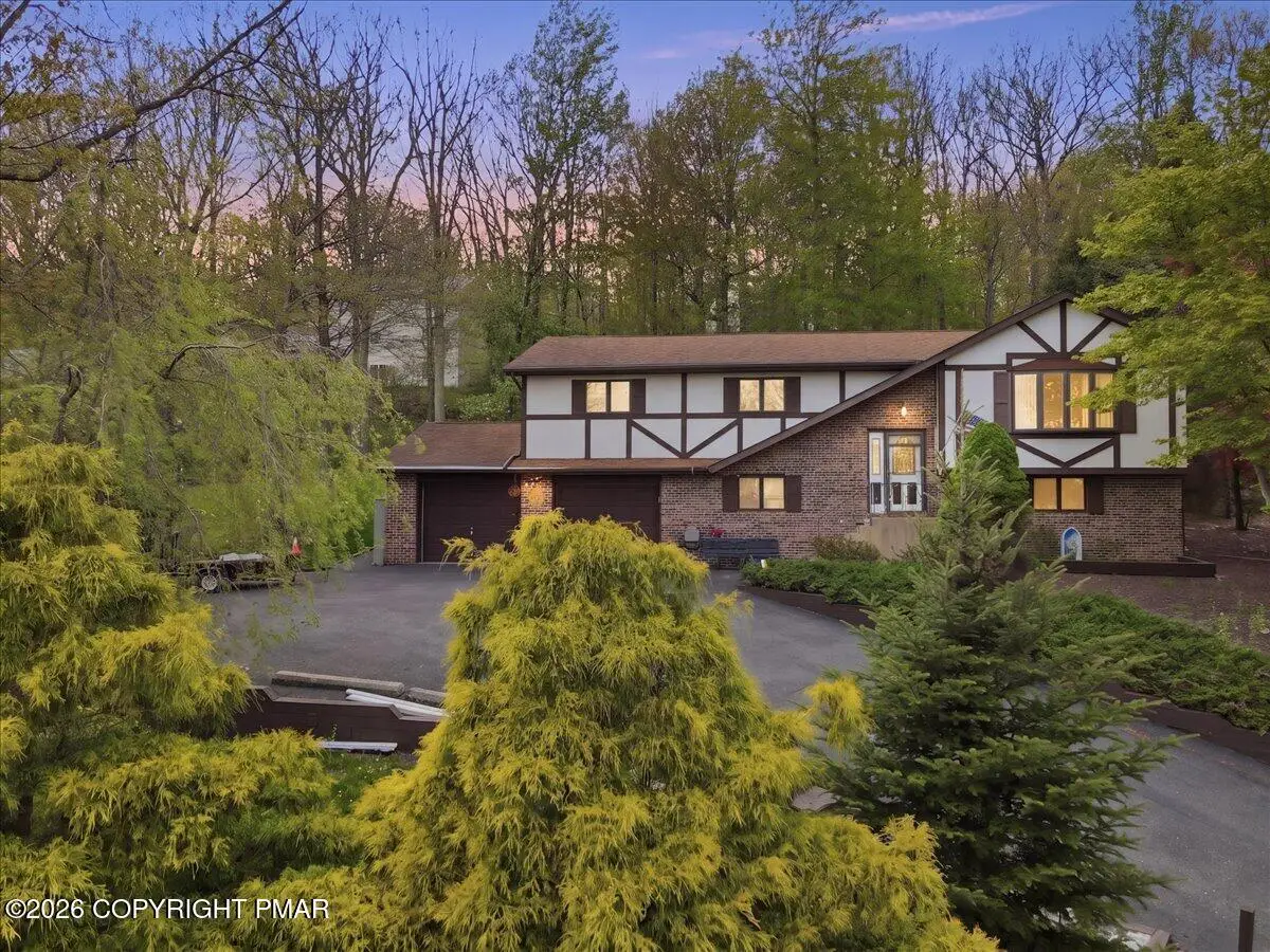 31 Brunswick Drive, Mount Pocono, PA 18344 - #1
