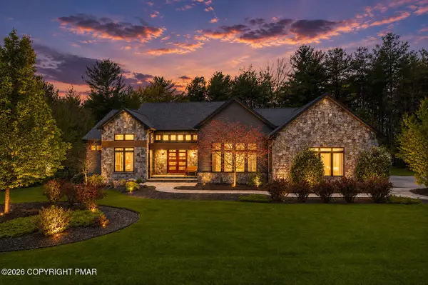 95 Nottingham Court, Palmerton, PA 18071
