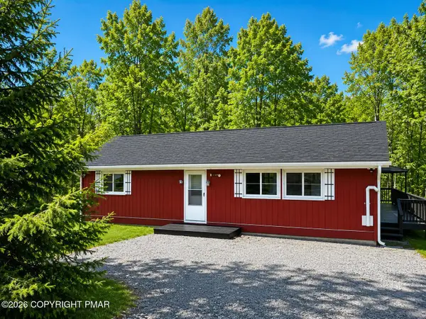 74 Blairwood Ln Lane, Albrightsville, PA 18210