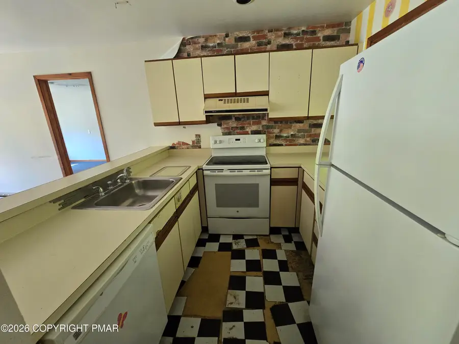 338 Hollow Road, East Stroudsburg, PA 18302 - #2