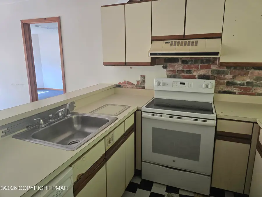 338 Hollow Road, East Stroudsburg, PA 18302 - #3