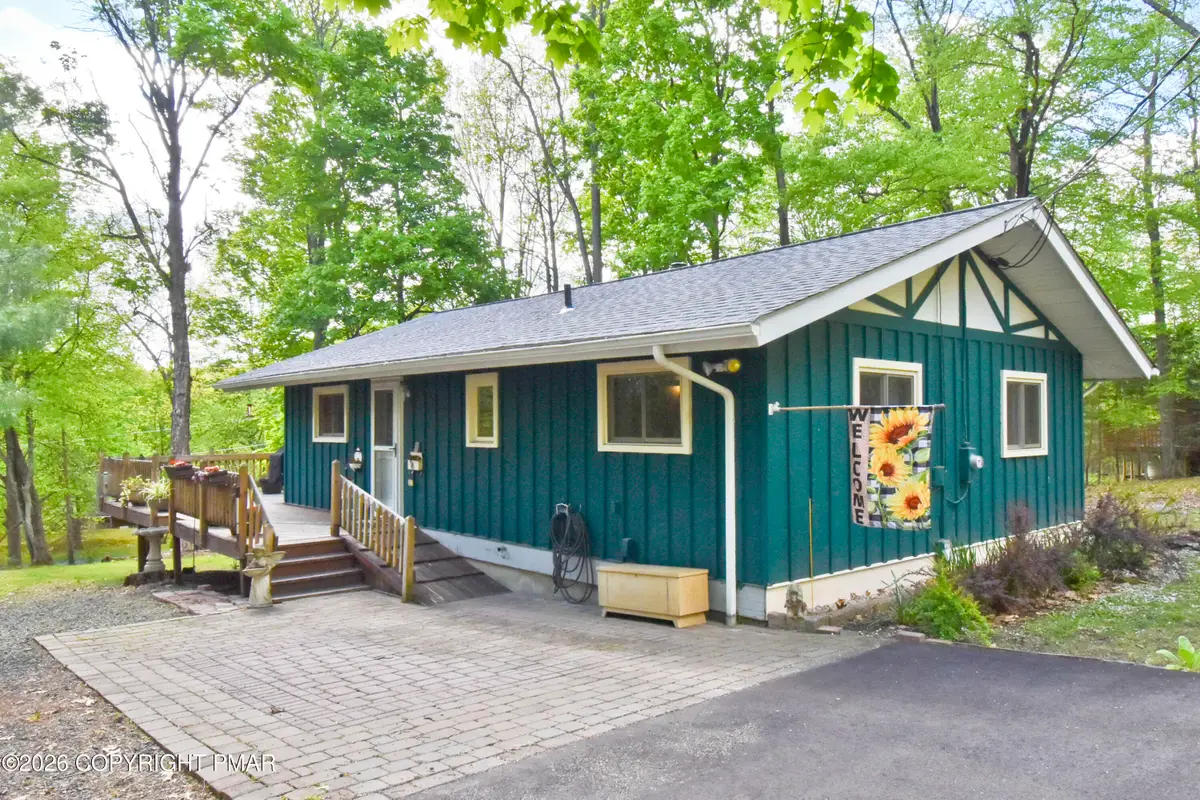 1121 Fawn Run, Bushkill, PA 18324 - #1